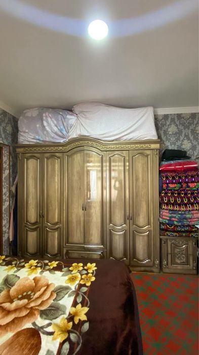 спални мебел сотилади