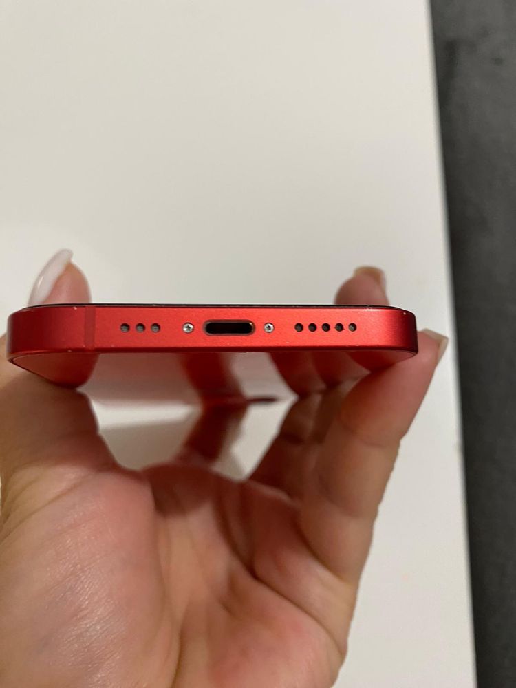 Vand iphone 12 red 64 GB