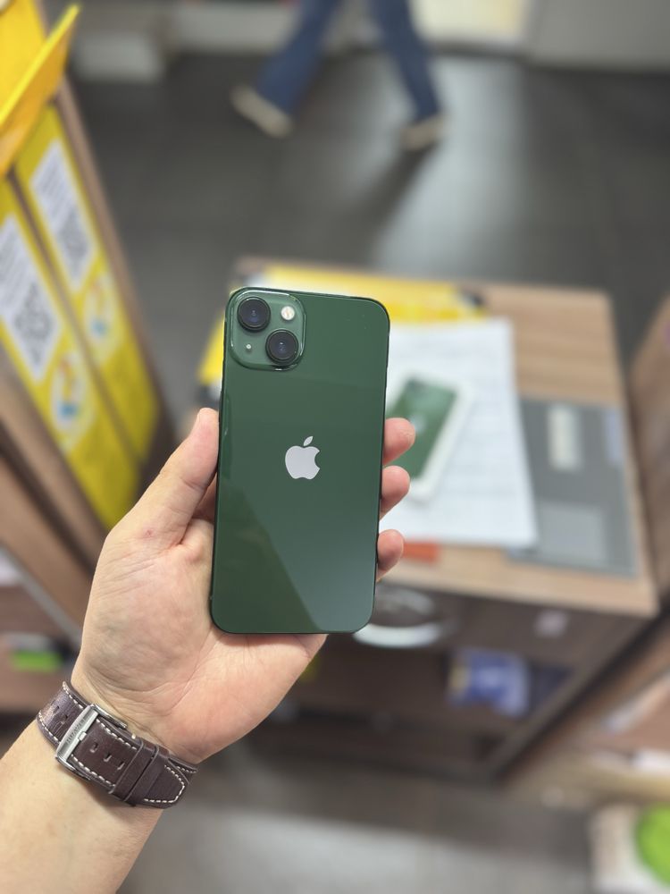iPhone 13 / 128Gb / 90% / состояние нового
