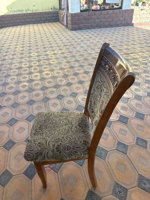 Стулья 20шт Сатылады 1шт 3000мыңнан оптом алсаңыз ступка бар