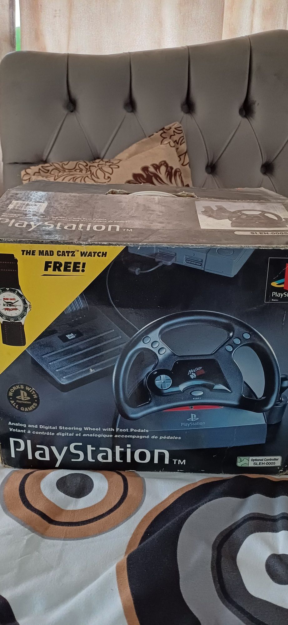 Vând volan gaming PlayStation