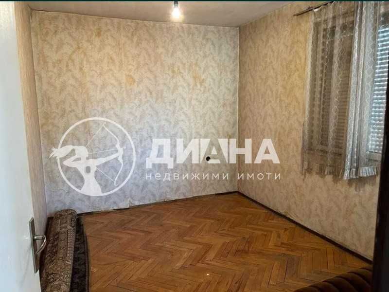 Продава се Тристаен апартамент в Пловдив, Център - 95 кв.м за 1548 €/кв.м - Снимка #4