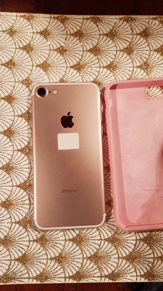 Продам iPhone 7 . 128 Гб в идеальном состоянии