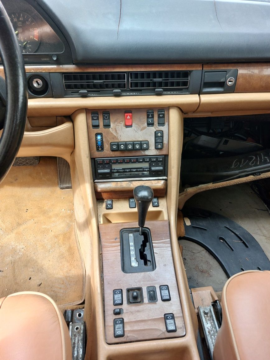 Mercedes 560 SEC на части