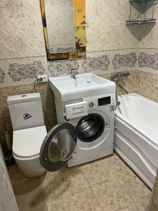 Арендага 3 хона 4 этаж Азиз бозор олдида жойлашган.Агентство