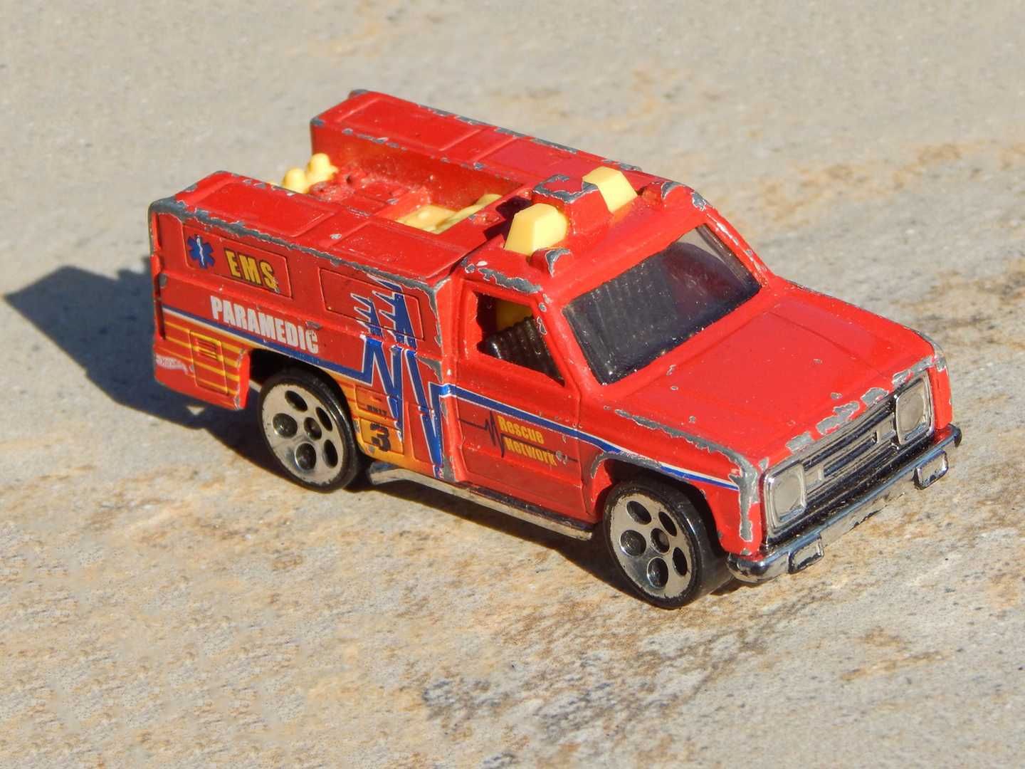 Macheta camioneta interventie paramedici GMC Hot Wheels 1974