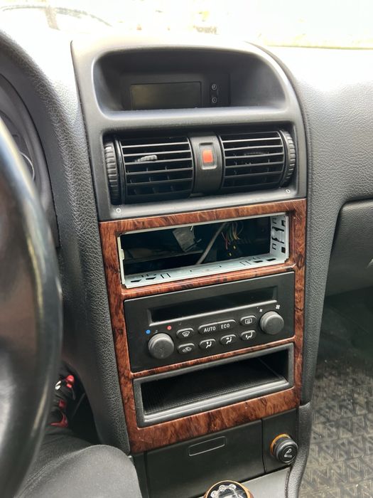 Опел Астра 2.0 DTIна части или цяла.