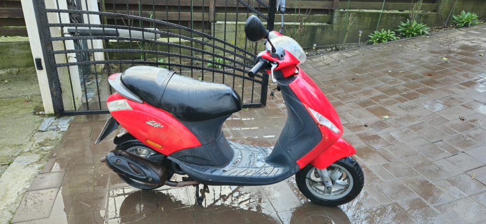 Scuter Piaggio Zip