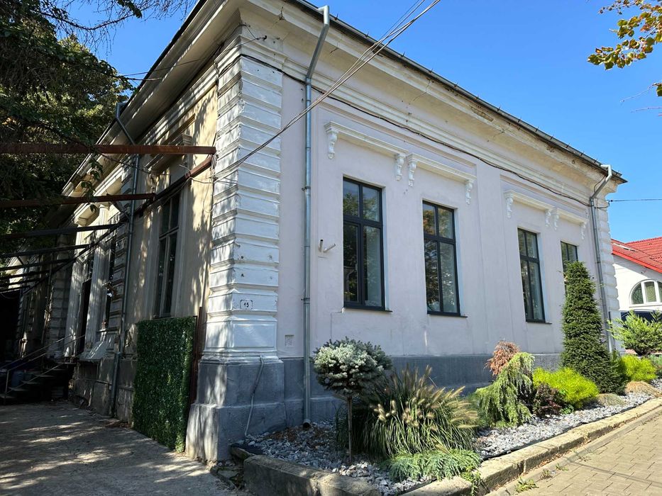 Persoana fizica !! vand casa Centru  !! 1160 Mp !! rate !!