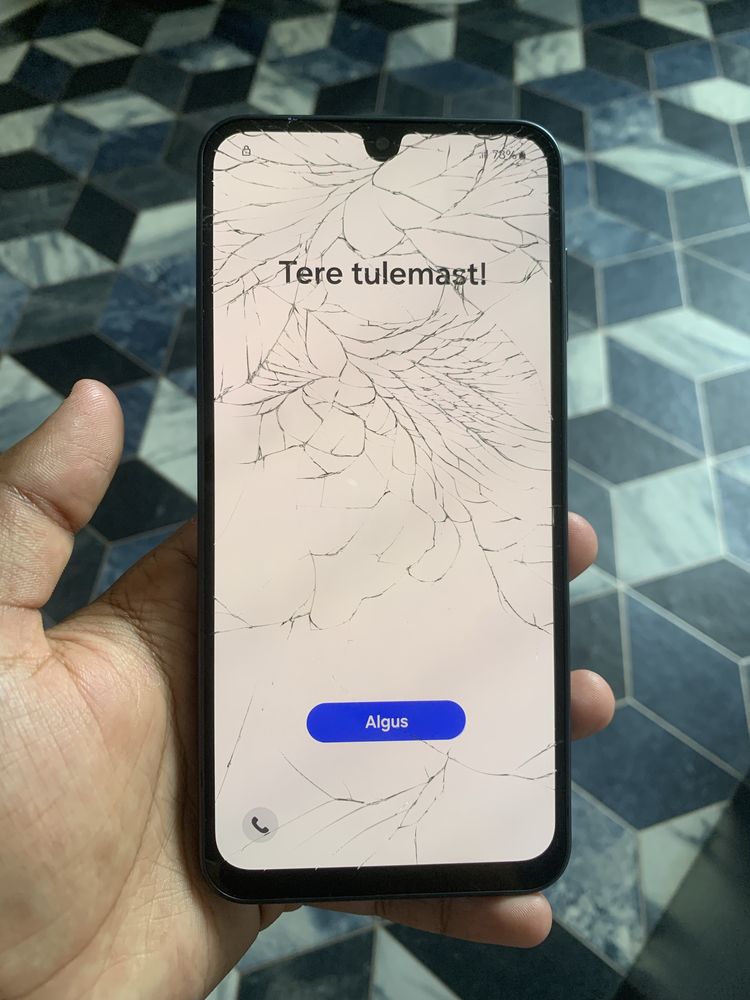 Продавам Samsung Galaxy A16 5g Заключен