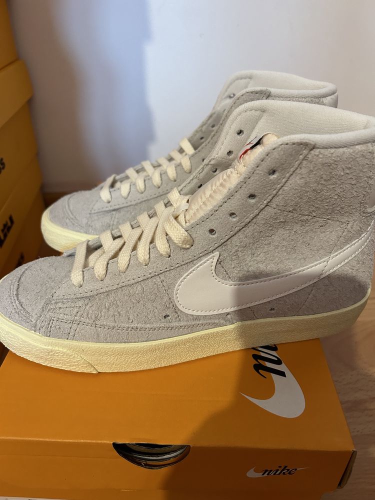 Adidasi Nike Blazer mid originali