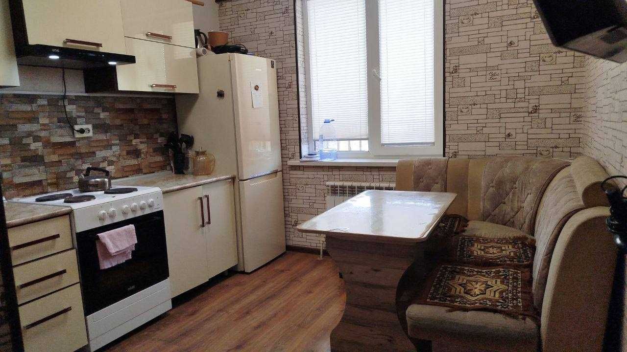 Самарканд Дарвоза 4 хона срочно сотилади. Евроремонт. парковка. 100м2