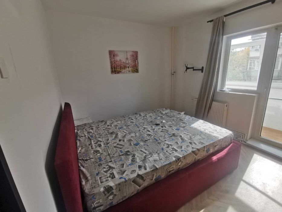 Inchiriere apartament 3 camere mobilate langa metrou Gorjului - 76 mp.