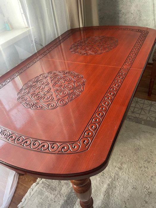 Стол (дерево) в отличном состоянии