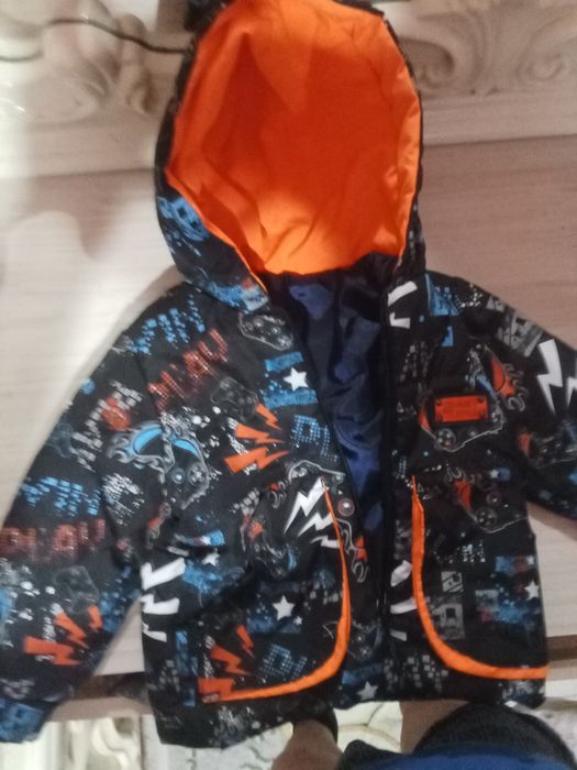 Продам куртку на мальчика