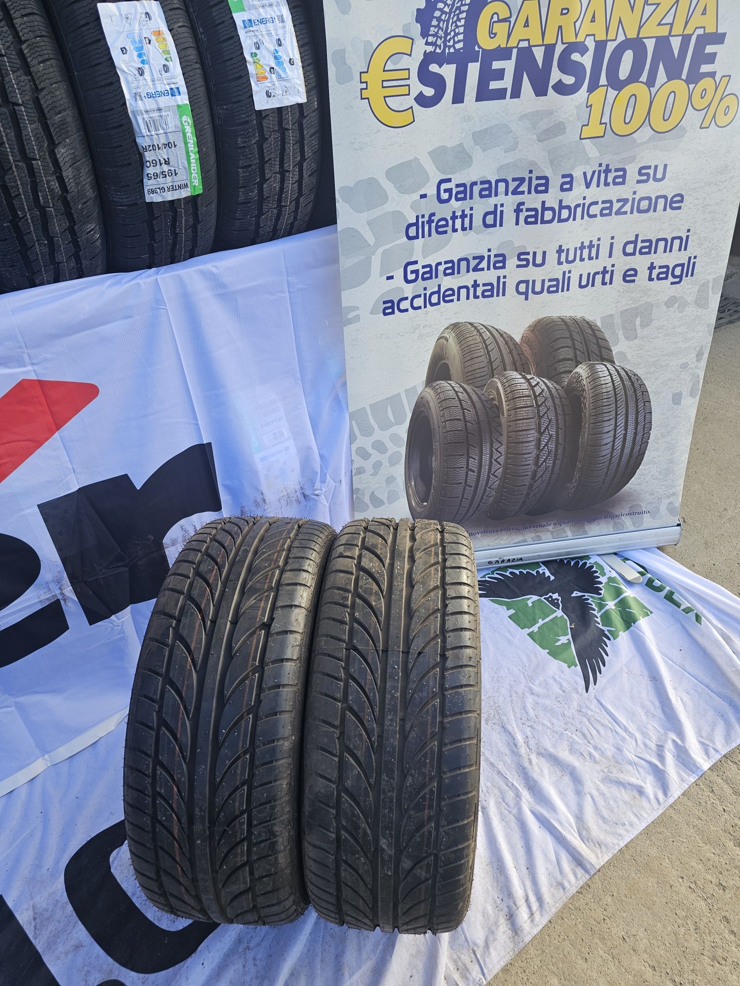 215/40R18 vara acchiles