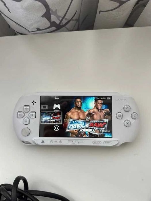 Sony PSP E1004 Ice White - Playstation Portable