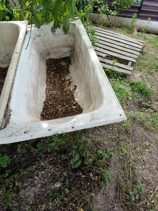 Продам чугунную ванну