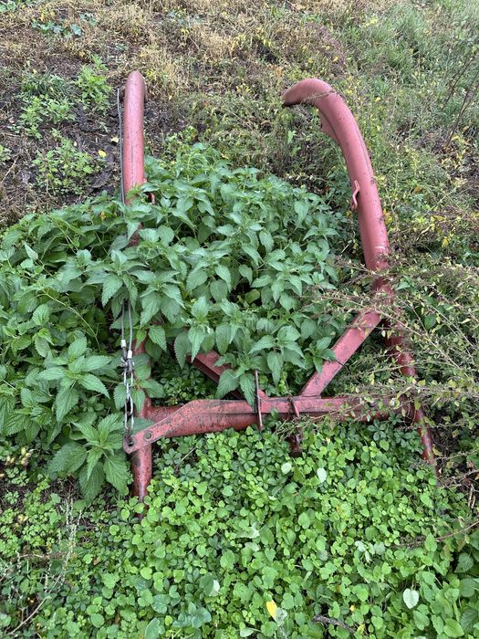 Vand tractorul Renault