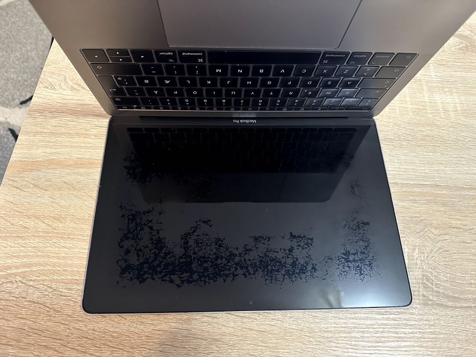 MacBook Pro Retina 13 inch A1708 - 2017 DEFECT