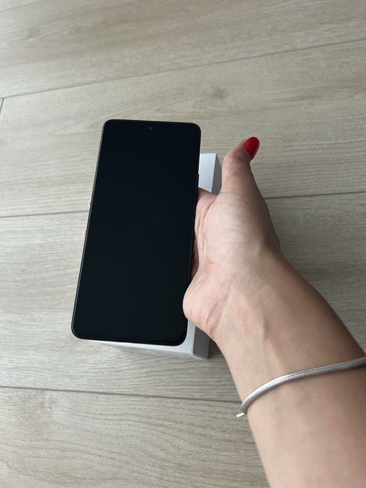 Vand telefon im stare foarte buna