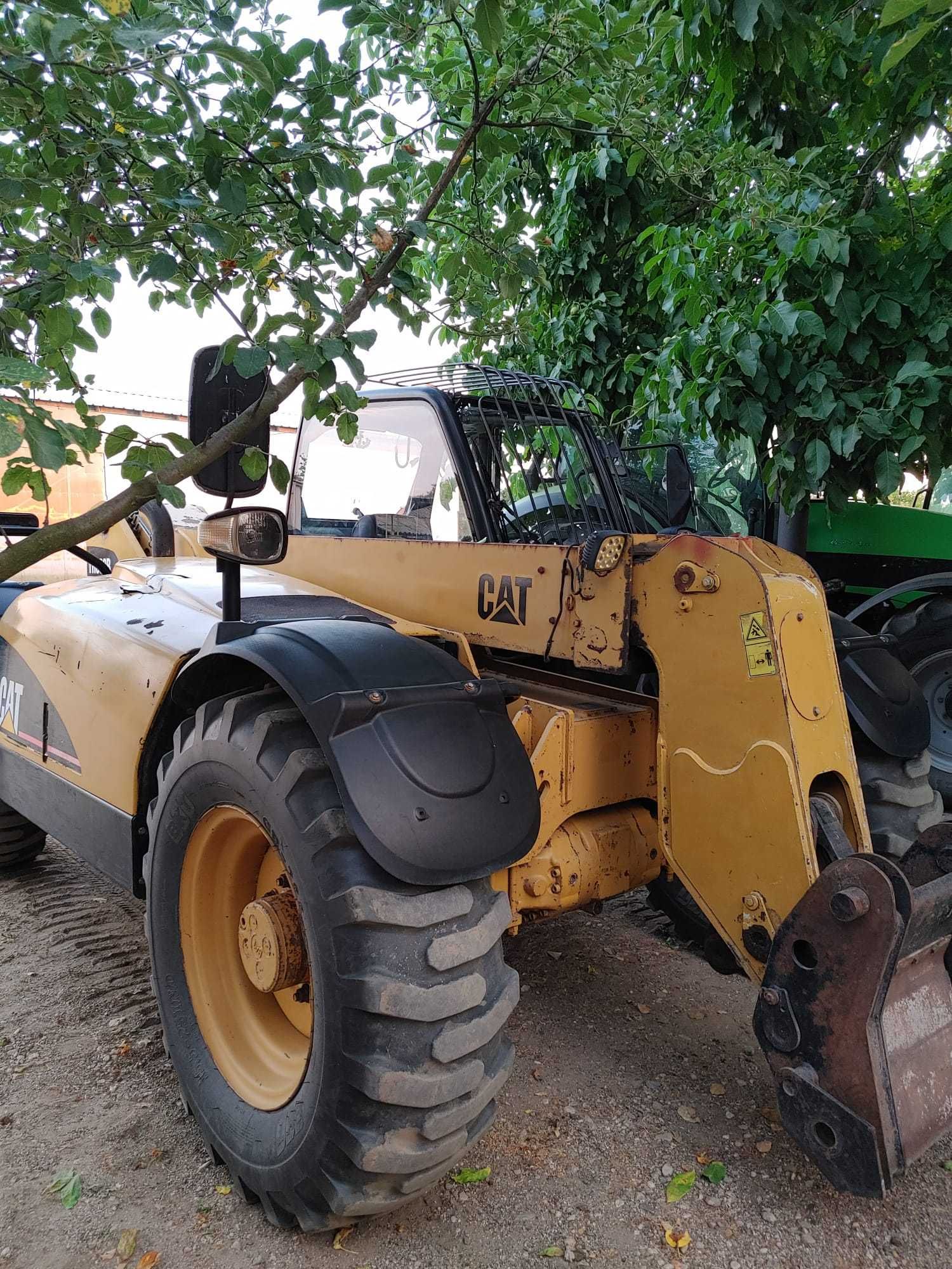 Incarcator telescopic caterpillar TH330B