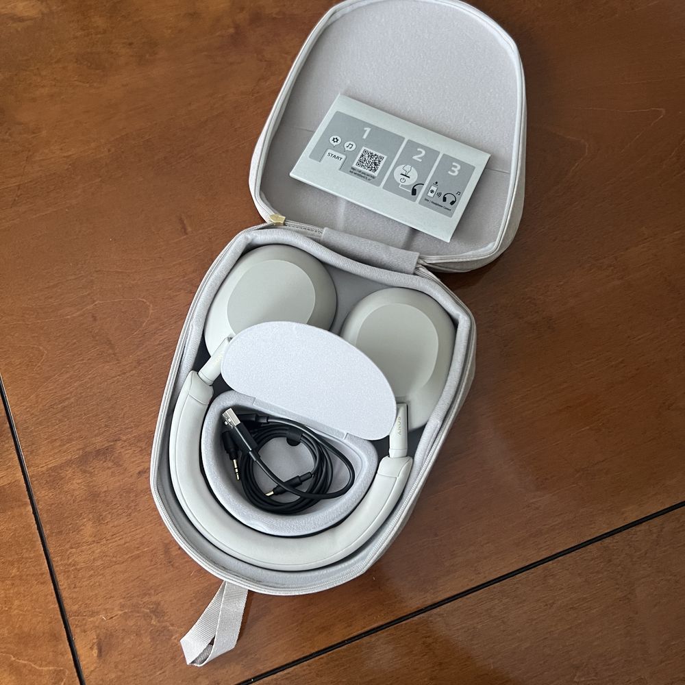 Casti wireless Sony WH-1000XM5
