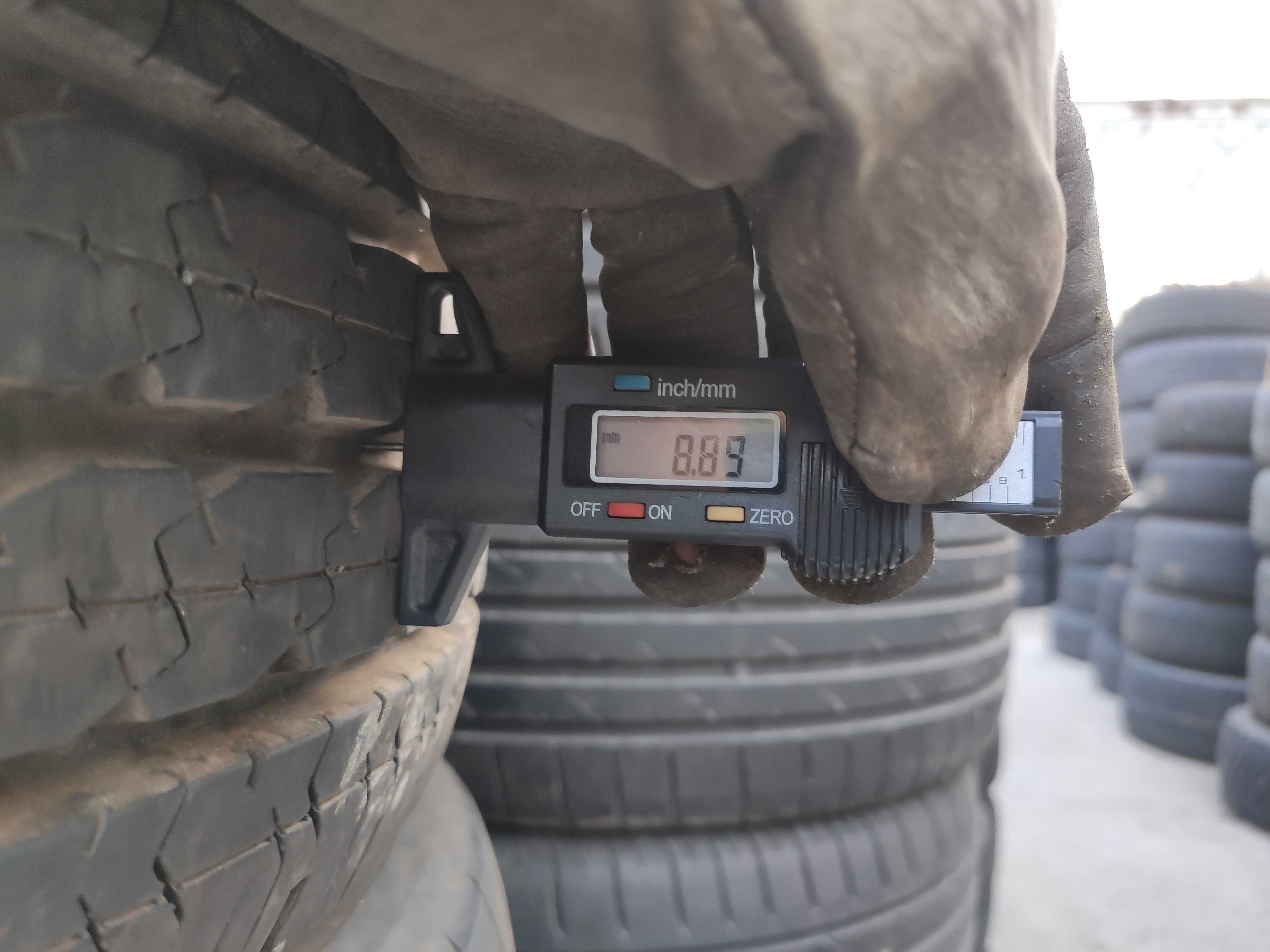 2бр Летни гуми за БУС 205 70 15 С - Pirelli