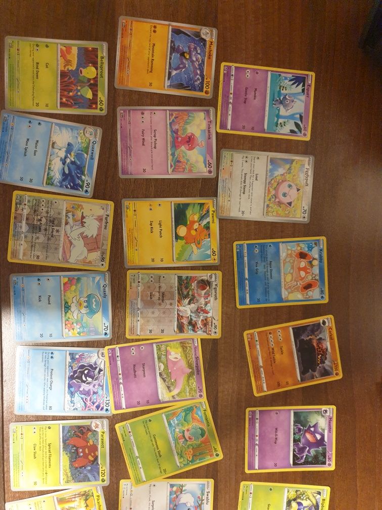 Carti de colectie pokemon (PRETURILE IN DESCRIERE)