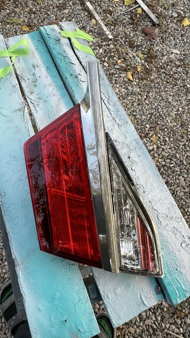 Задний фонарик на тойота камри 55 правый