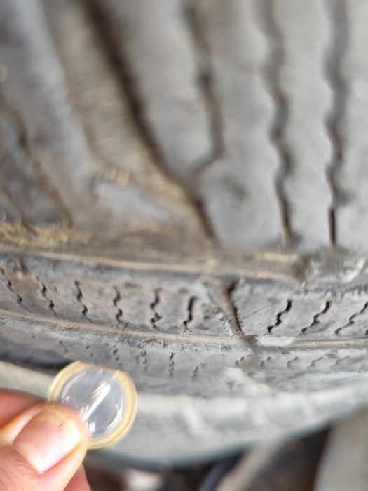 Гуми зимни 235/65/17