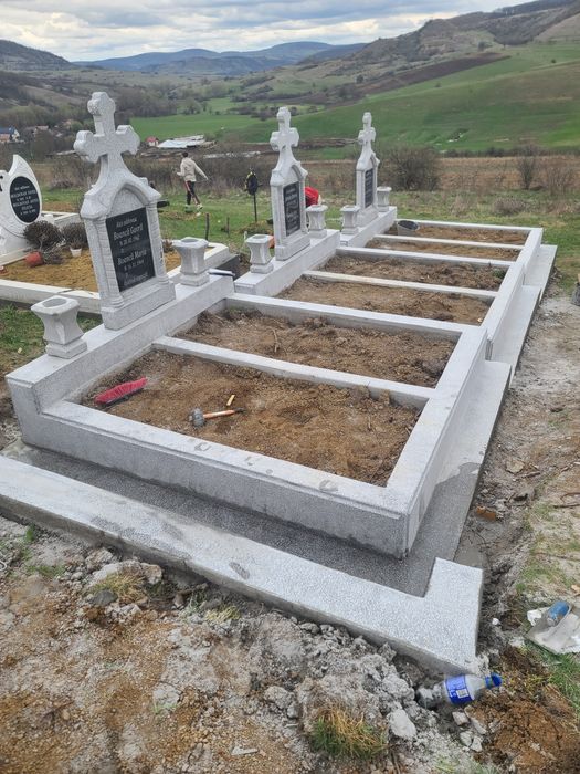 Construcții funerare de la A-Z