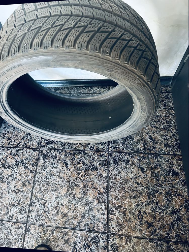 Nokian295/35/21цола\\\\\\\\\\\\\\\\\\\\\\\\\\\\\\\\\\\\