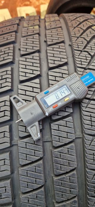 2 Anvelope ca noi Pirelli 265 40 R19 M+S . Dot 2021