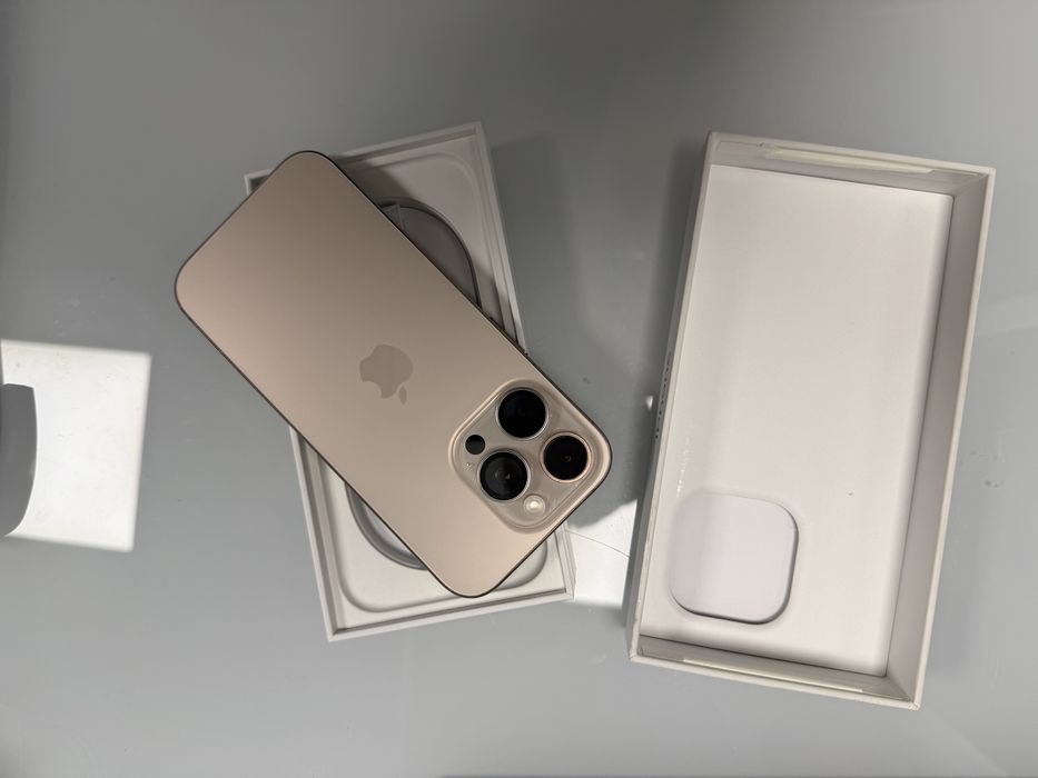 iPhone 16 Pro Desert Titanium 256gb