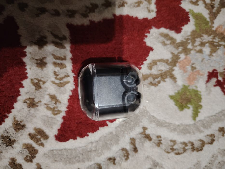 Electron mashina pulti va soat. Mashq qiluvchi. Naushnik. Smart soat.