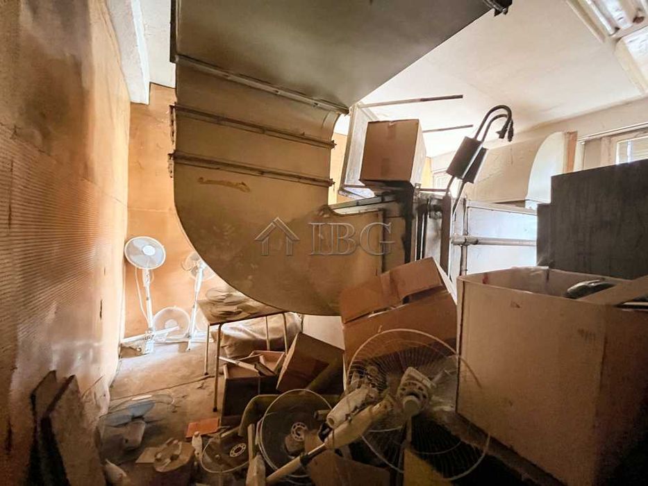 Продава се Промишлена сграда в Русе, Дружба 3 - 648 кв.м за 263 €/кв.м - Снимка #11