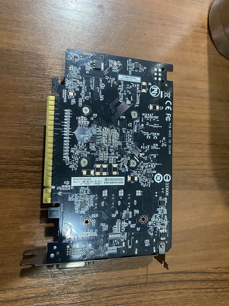 Продаю видеокарту Gigabyte GTX 1050 Ti 4GB