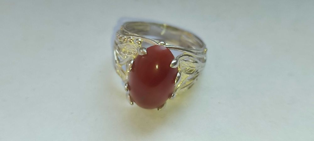 Серебряное кольцо с натуральным камнем СЕРДОЛИК, размер 18.