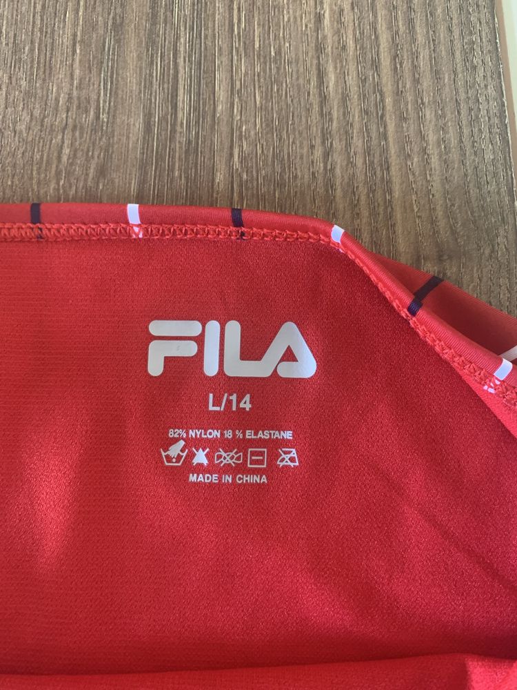 Chiloti costum de baie, Fila, noi cu eticheta