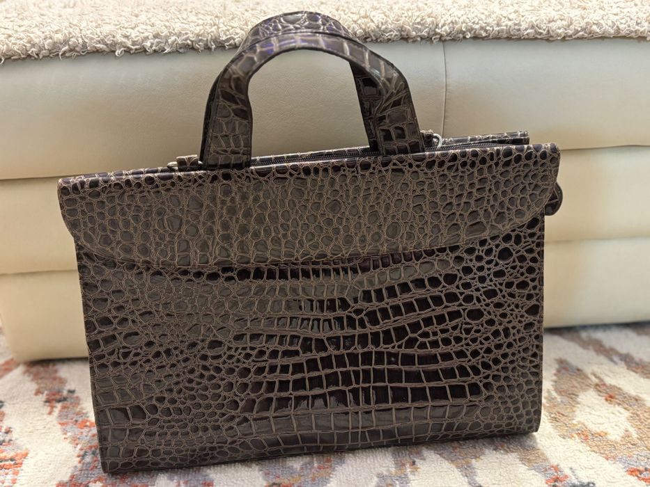 Geanta mare dama - impecabila