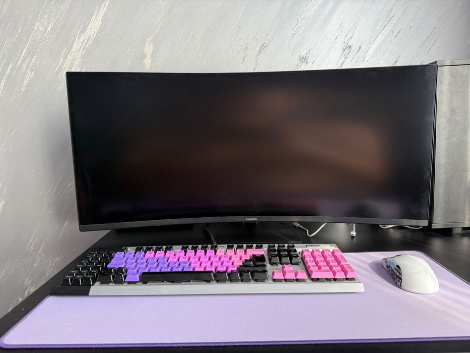 Геймърски компютър + периферия – Ryzen 7600 /GTX 1080 Ti  / 32GB DDR5