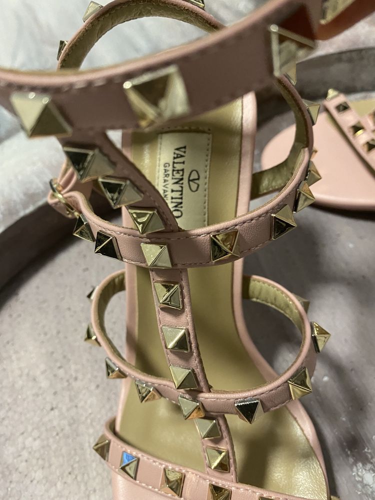 Sandale Valentino Rockstud ( 36-37-38-39)