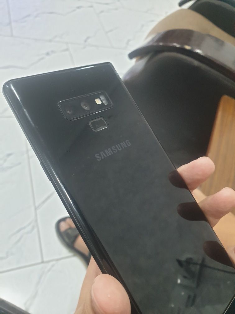 Samsung not 9 garant qora