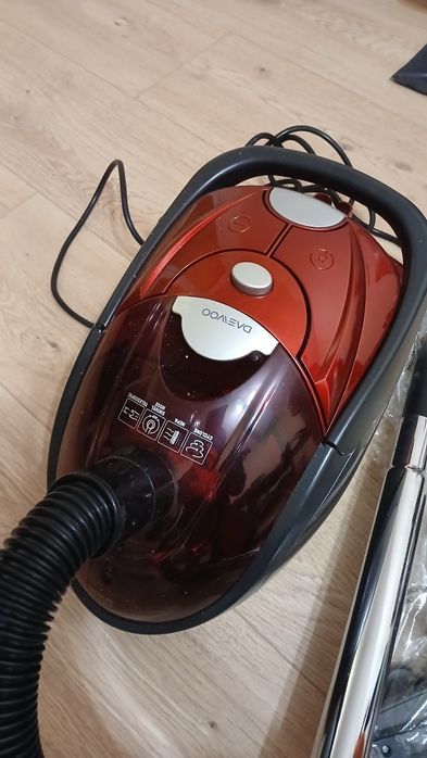 Прахосмукачка  деу