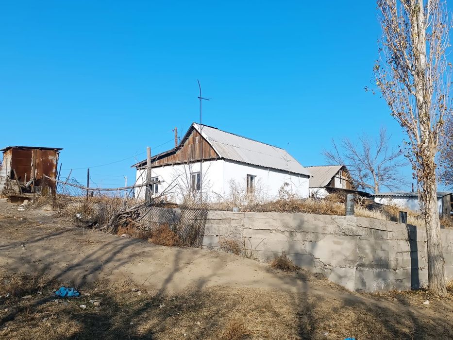 Тараз каласы, Аса ауылы, Гани Муратбаев 42. Уй 8миллион. жер 18 сот.
