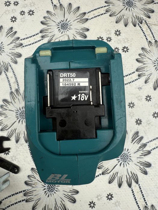 Акумулаторна Челна Фреза Makita 18v