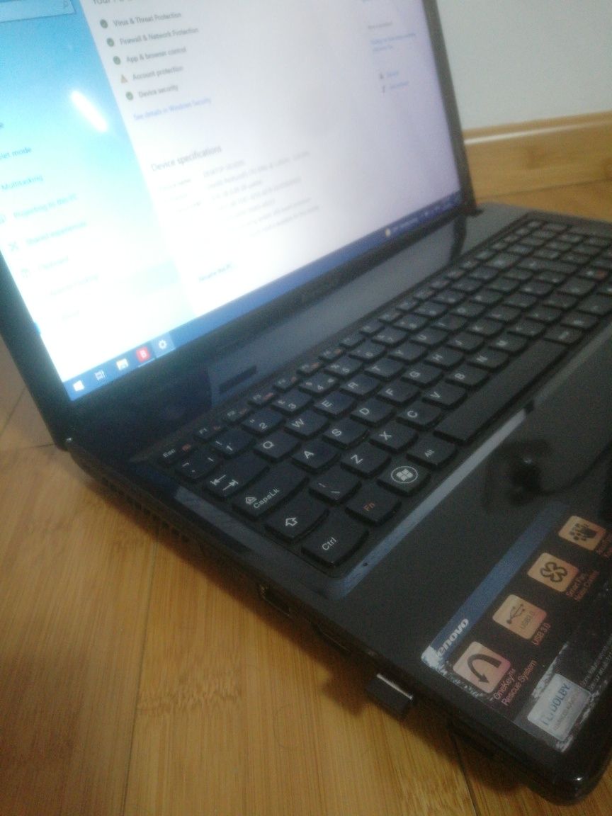 Laptop Lenovo Procesor Intel Pentium