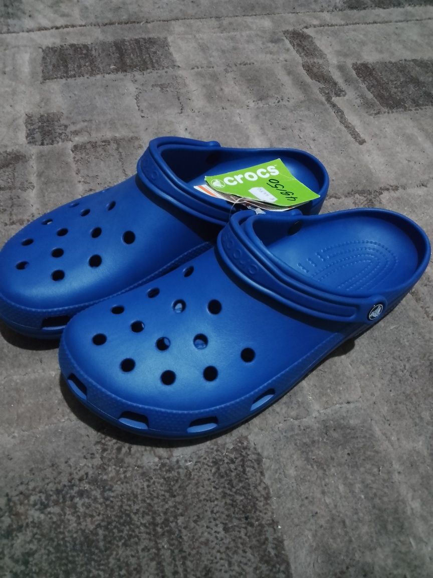 Pereche de papuci Crocs albastri marime 49/50