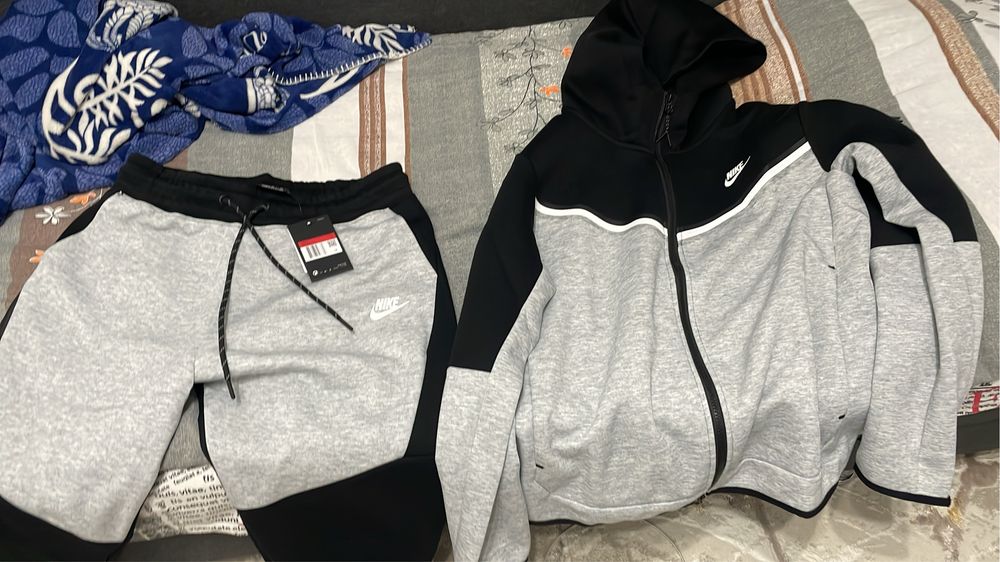 nike tech fleece